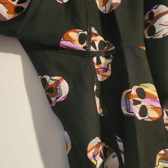 Torrid Bundle Active Pastel Camouflage Leggings and Schull Tank Top Size 2 - Picture 15 of 16